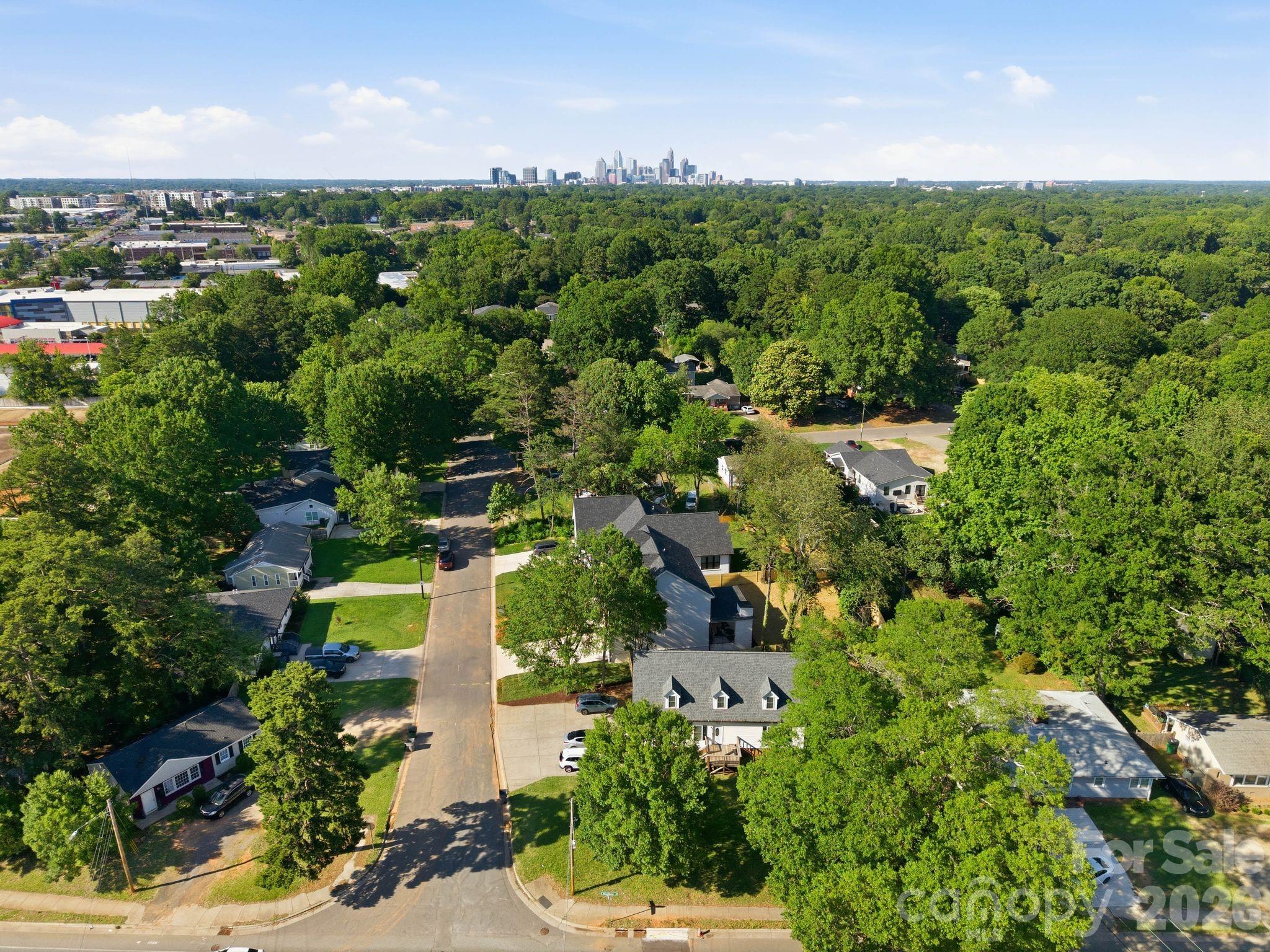 4645 Connecting Road — Charlotte