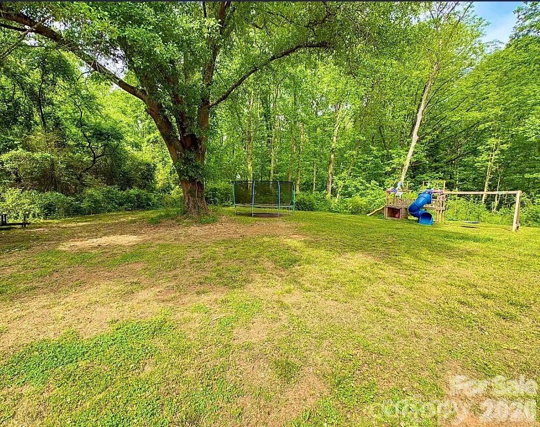 718 W Virginia Avenue — Bessemer City