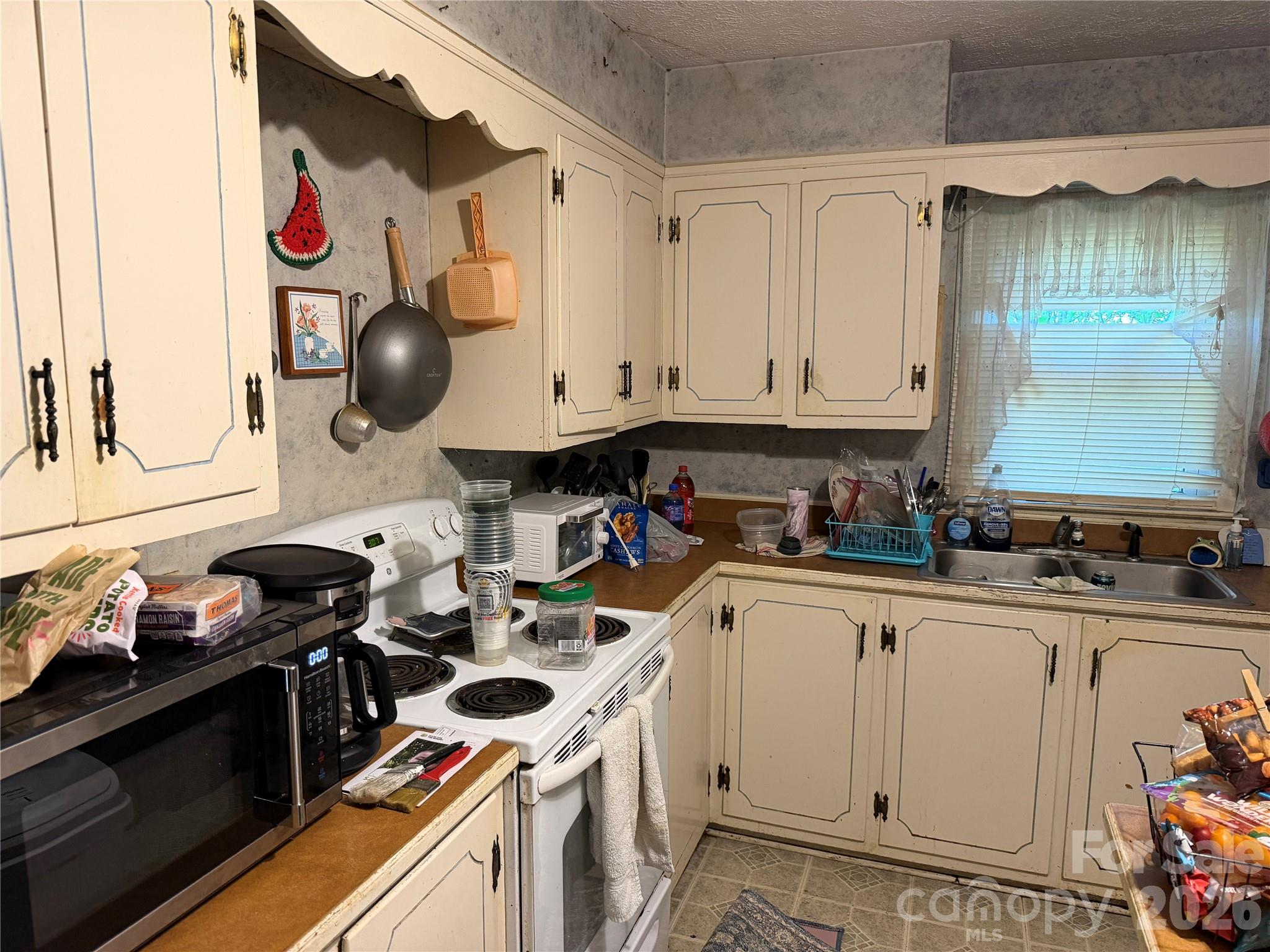 141 Walker Road — Morganton