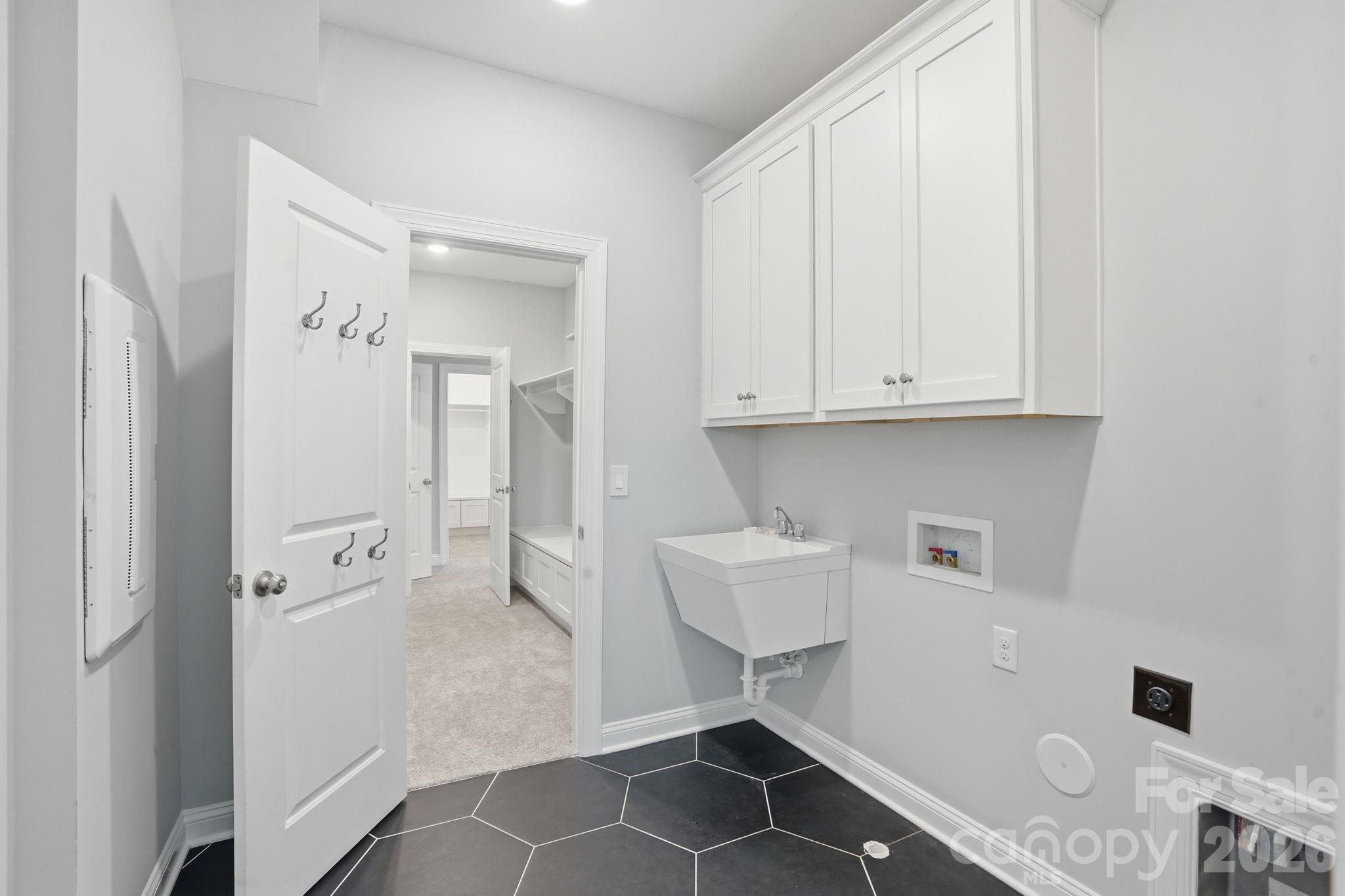 7203 Bellera Court — Charlotte