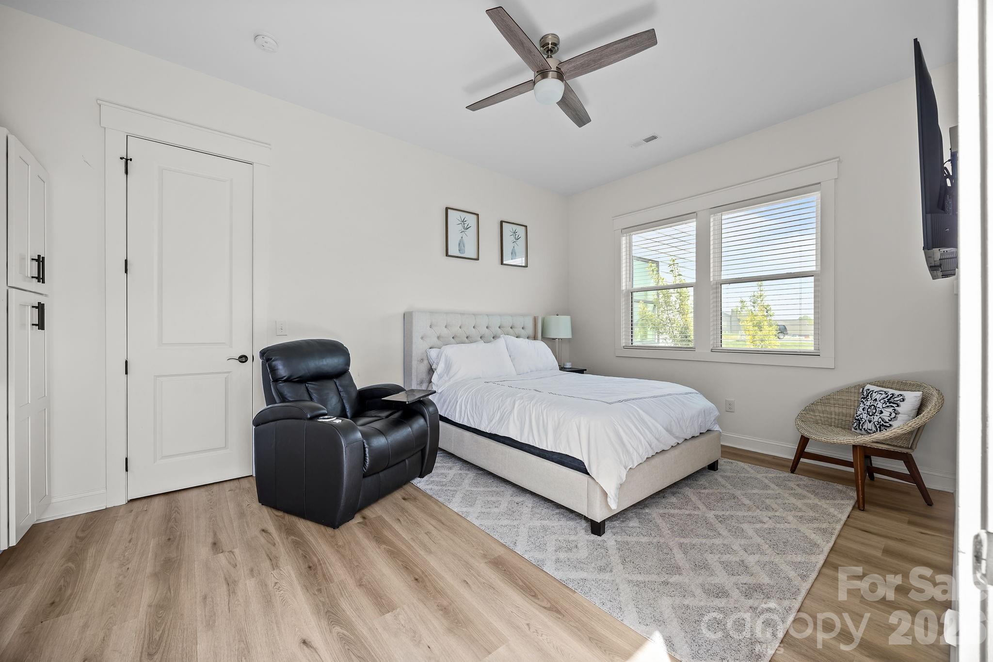 1090 Rolling Meadow Drive — Mooresville