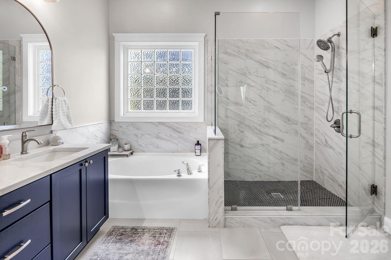 619 N Oak Drive — Huntersville