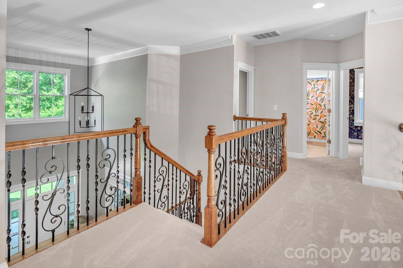 619 N Oak Drive — Huntersville