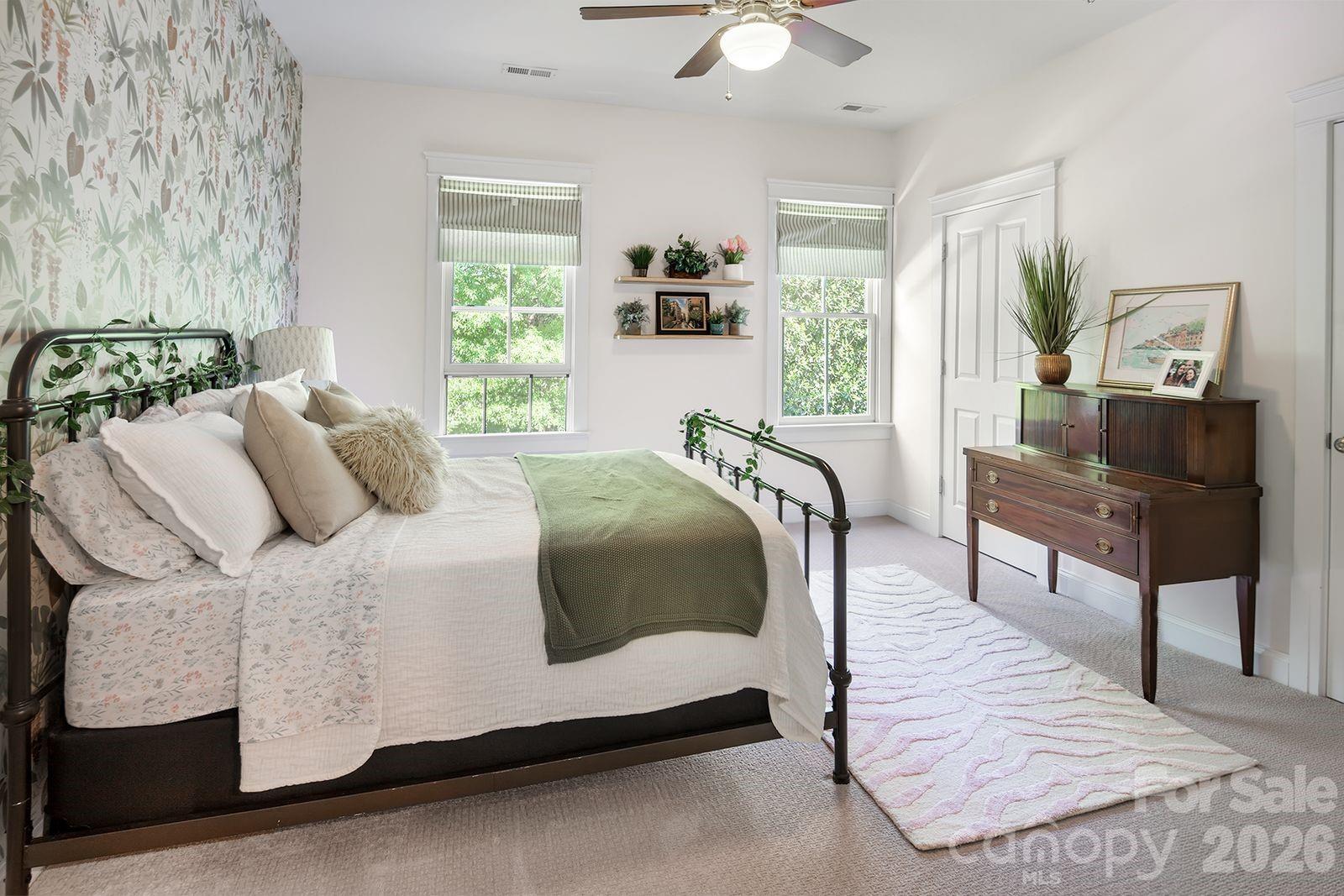 619 N Oak Drive — Huntersville