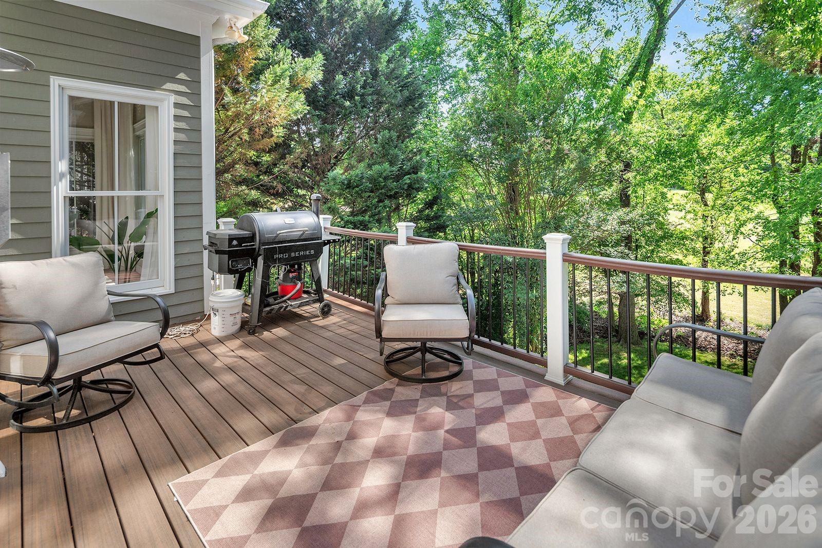 619 N Oak Drive — Huntersville