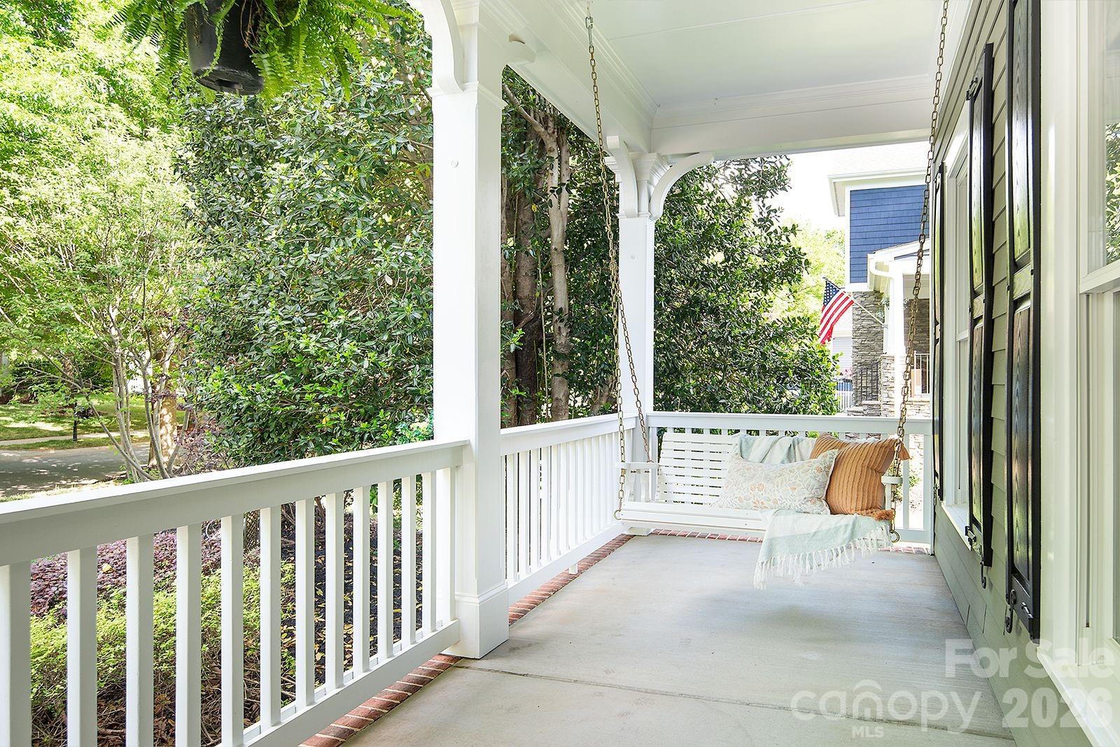 619 N Oak Drive — Huntersville