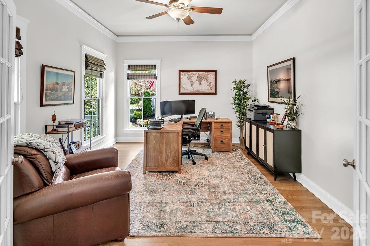 619 N Oak Drive — Huntersville