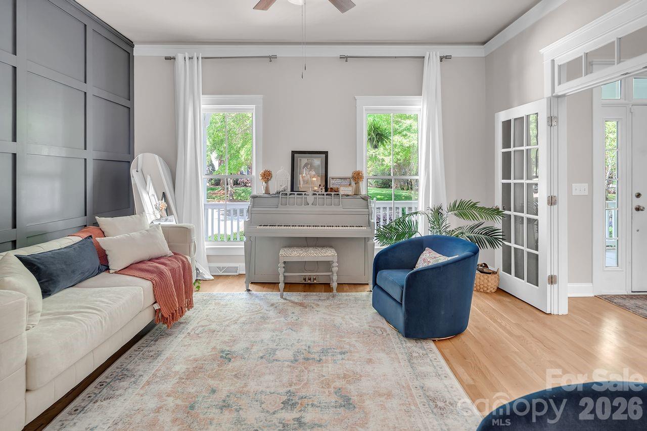 619 N Oak Drive — Huntersville