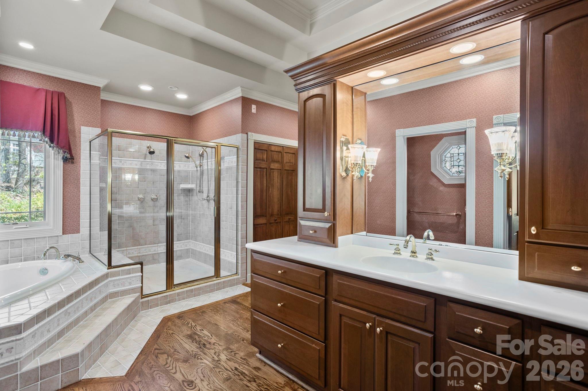 106 Farwood Court — Flat Rock