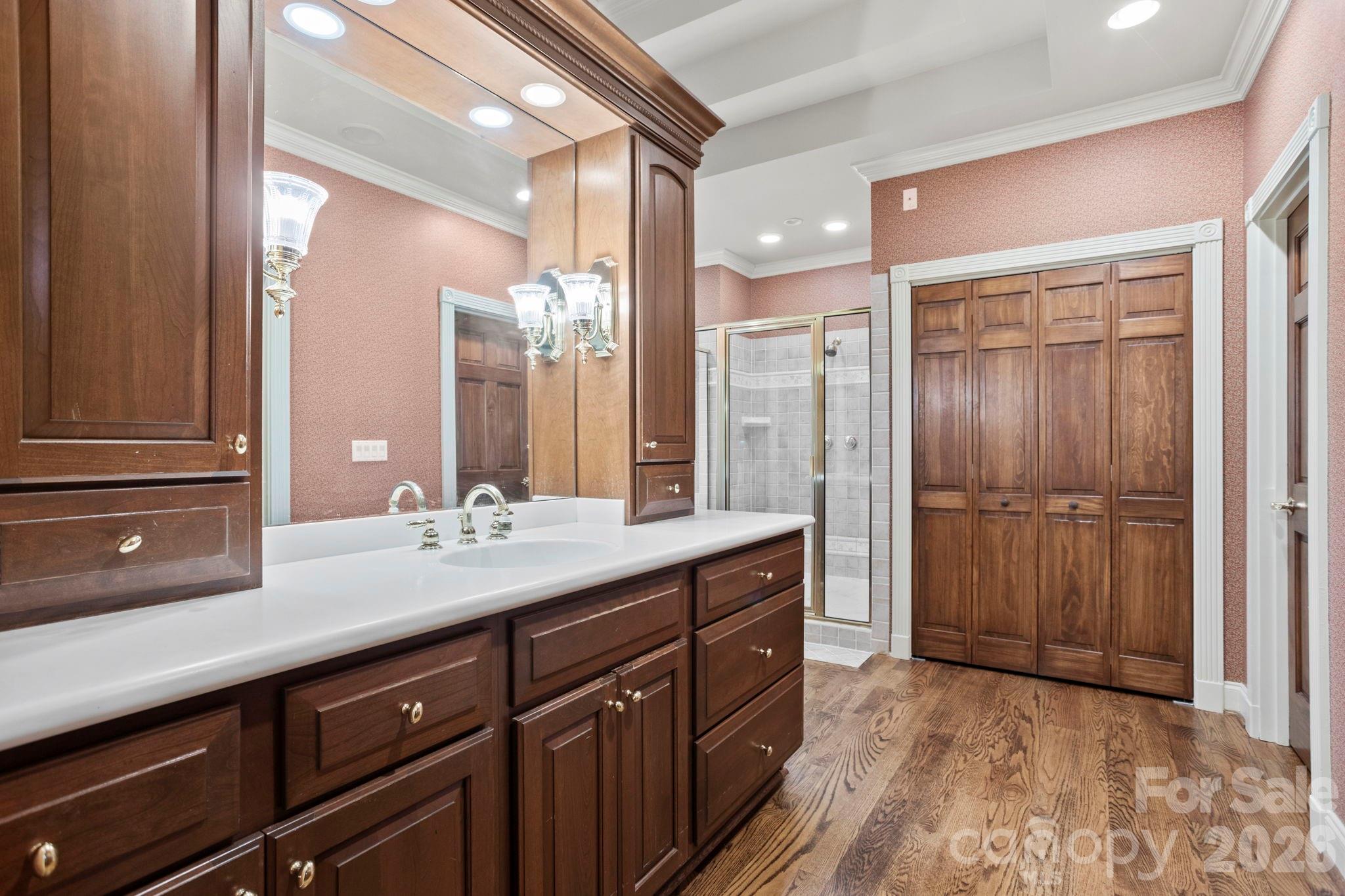 106 Farwood Court — Flat Rock