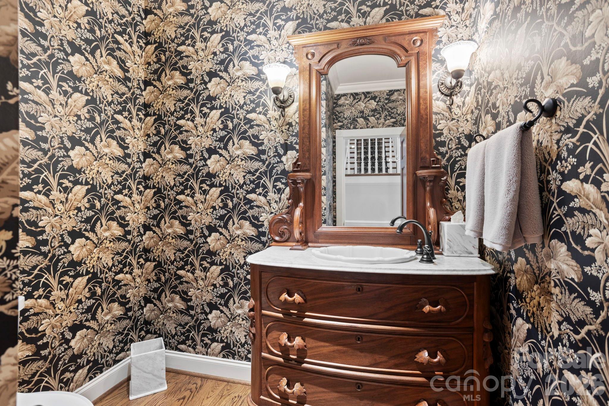 106 Farwood Court — Flat Rock