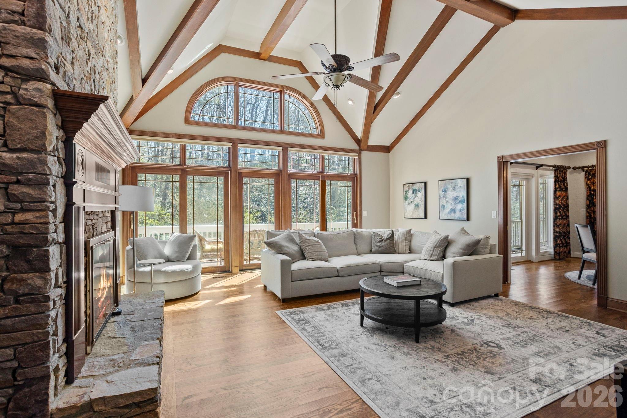 106 Farwood Court — Flat Rock
