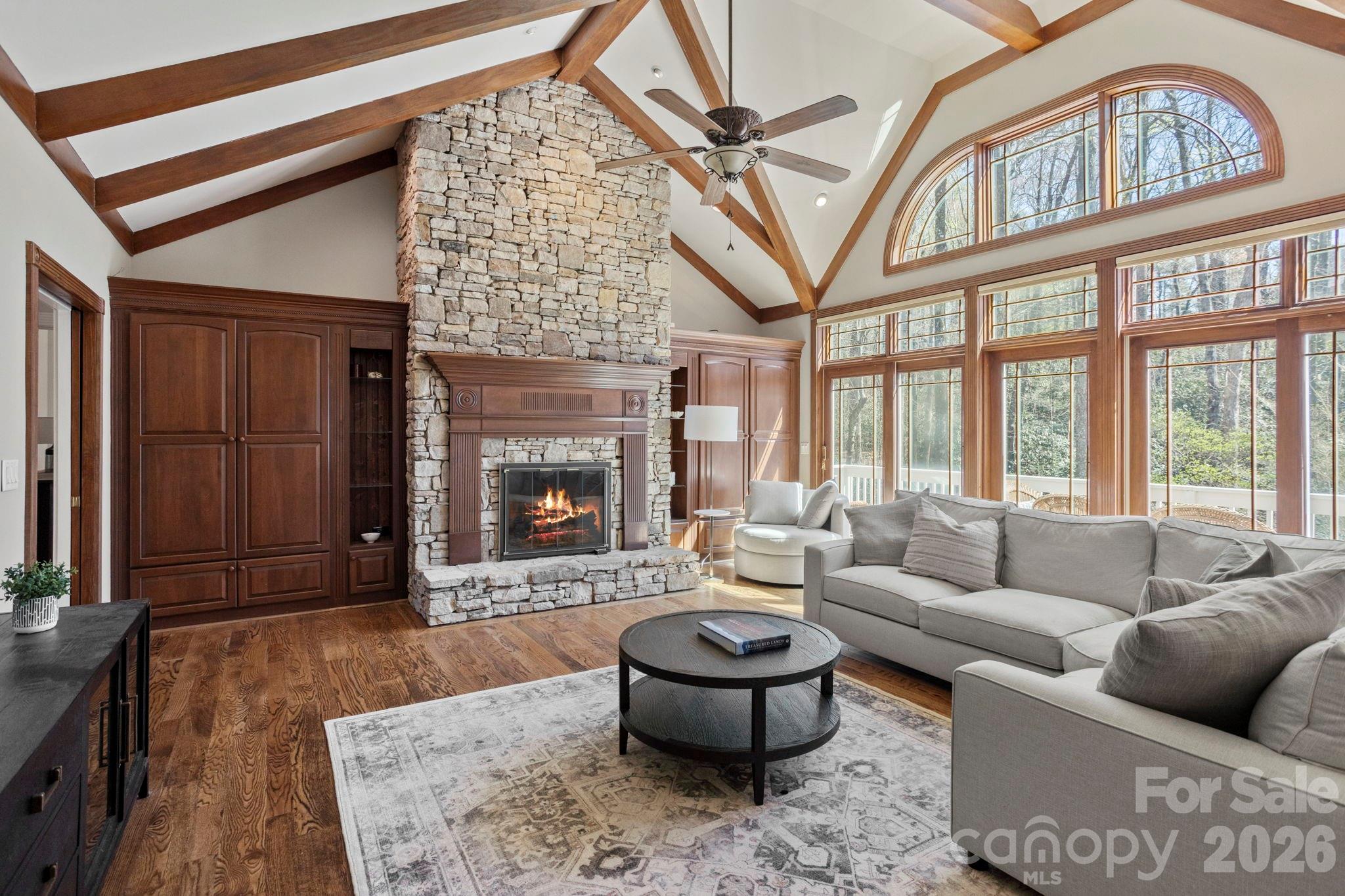 106 Farwood Court — Flat Rock