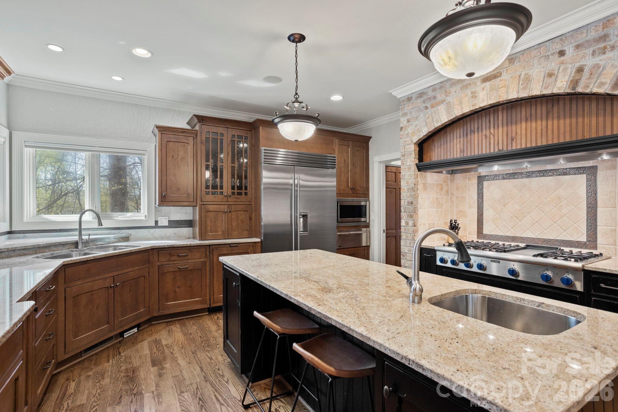 106 Farwood Court — Flat Rock