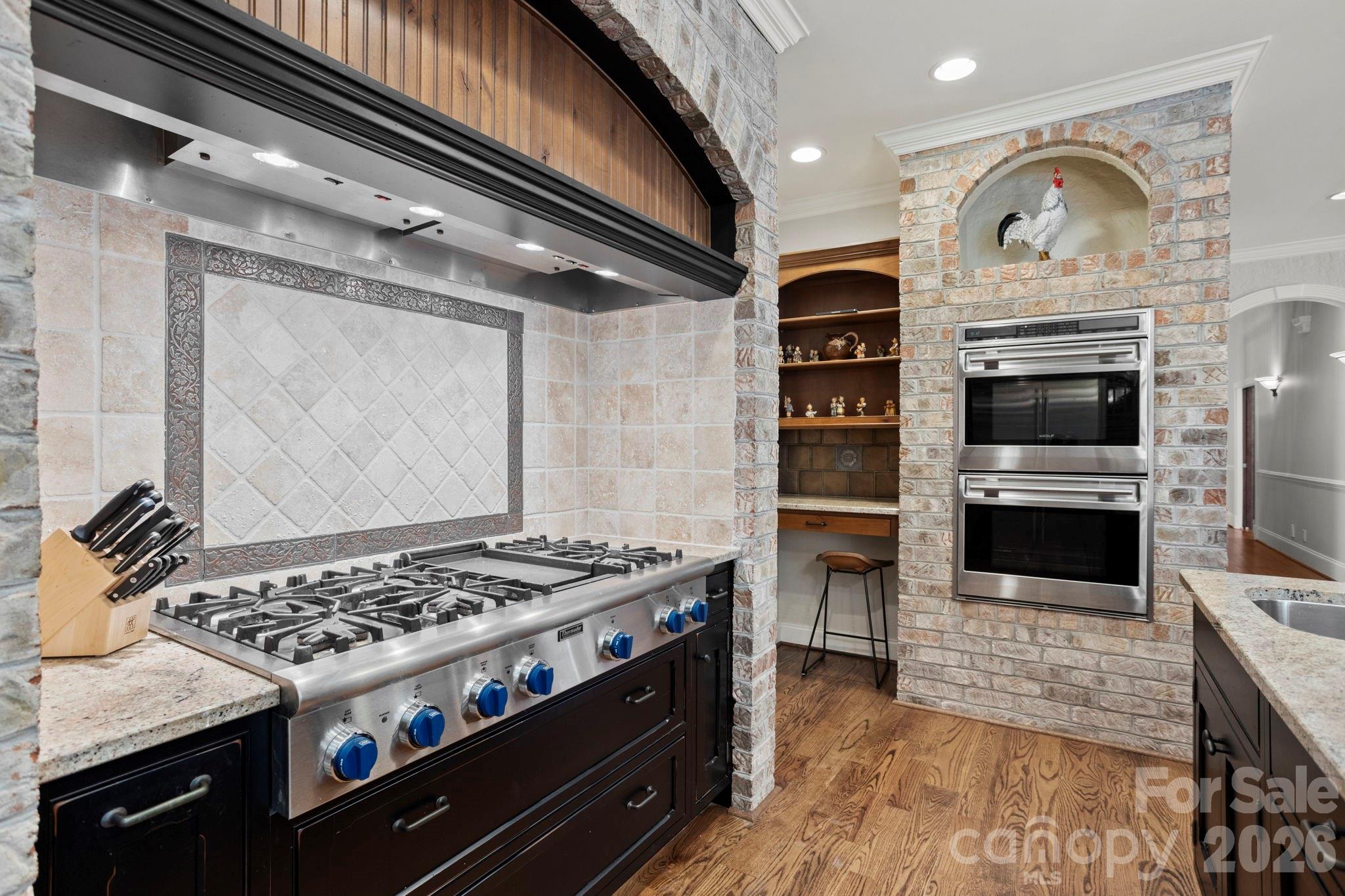 106 Farwood Court — Flat Rock