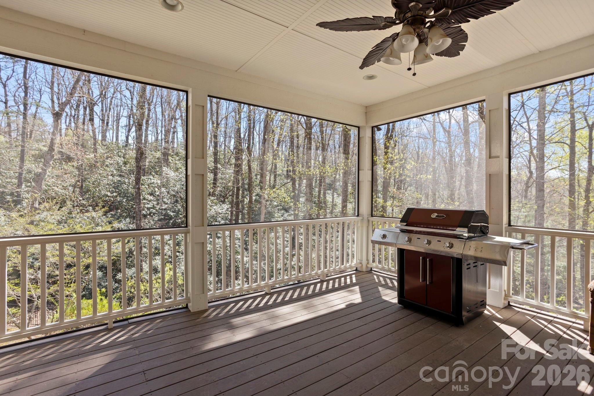 106 Farwood Court — Flat Rock