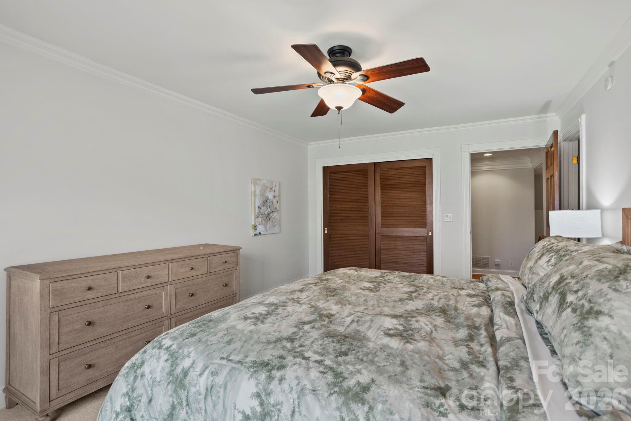 106 Farwood Court — Flat Rock