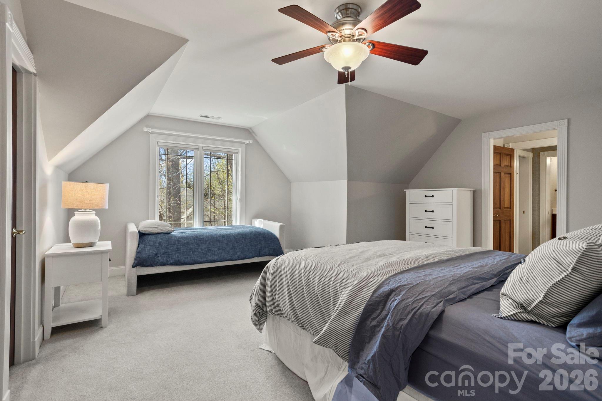 106 Farwood Court — Flat Rock