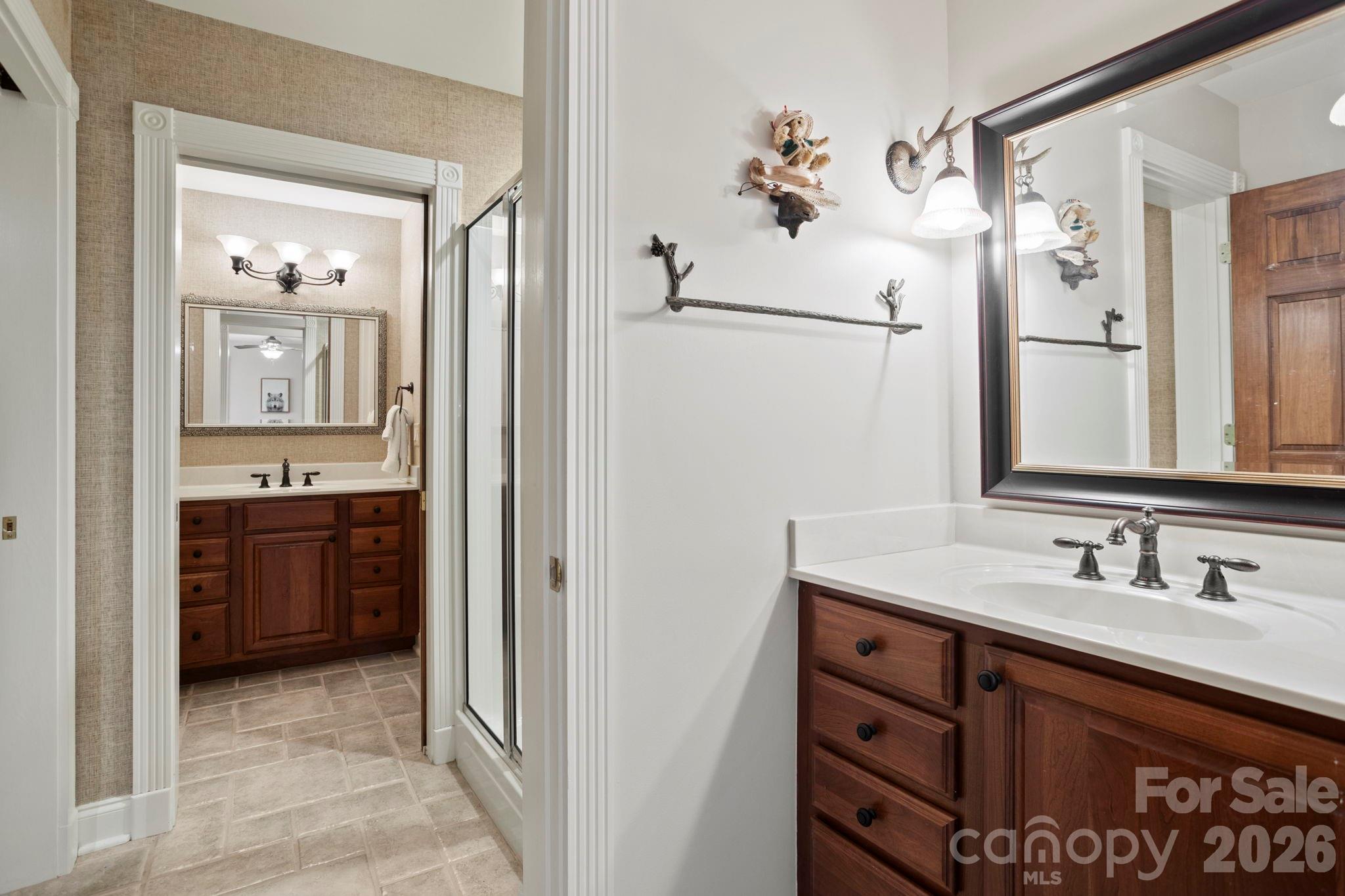 106 Farwood Court — Flat Rock