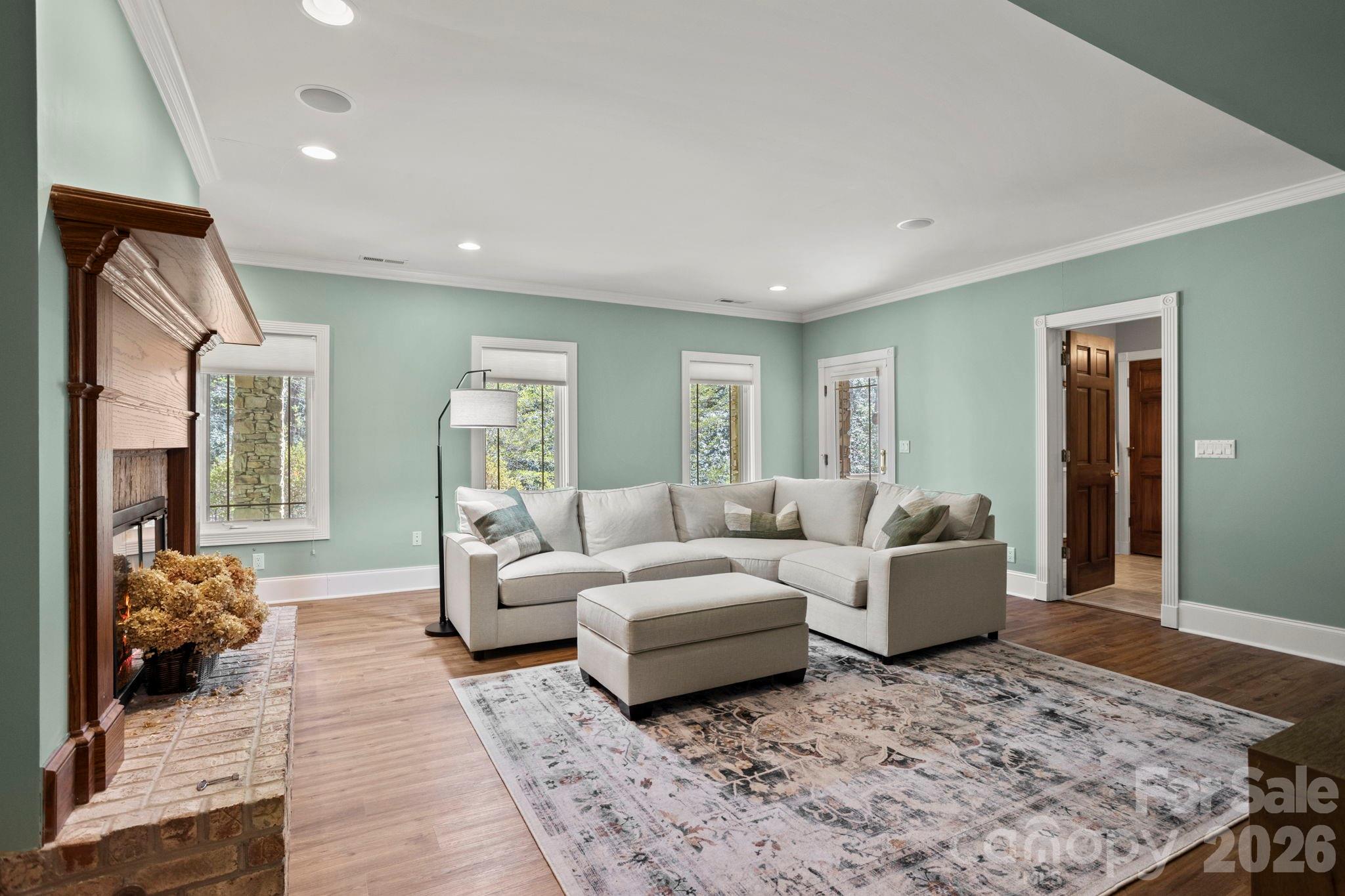 106 Farwood Court — Flat Rock