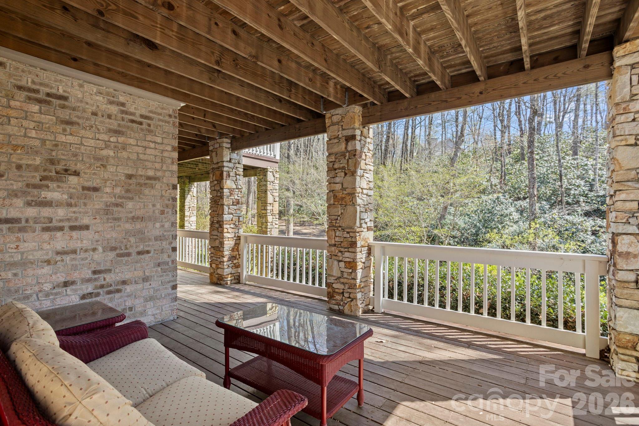 106 Farwood Court — Flat Rock
