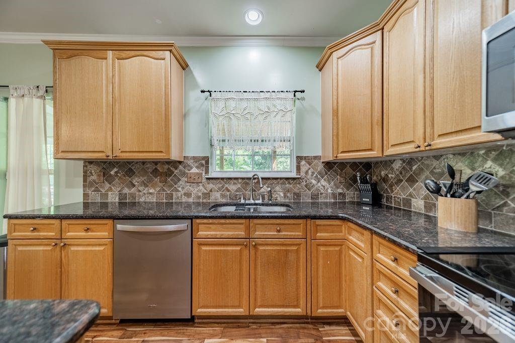 2316 Heath Lake Drive — Mint Hill