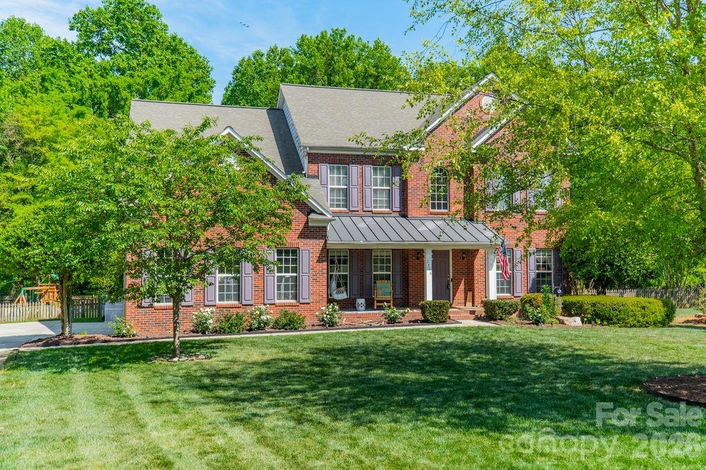 2316 Heath Lake Drive — Mint Hill