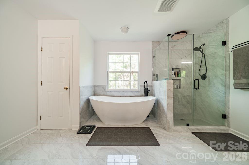 2316 Heath Lake Drive — Mint Hill