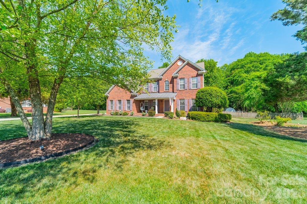 2316 Heath Lake Drive — Mint Hill