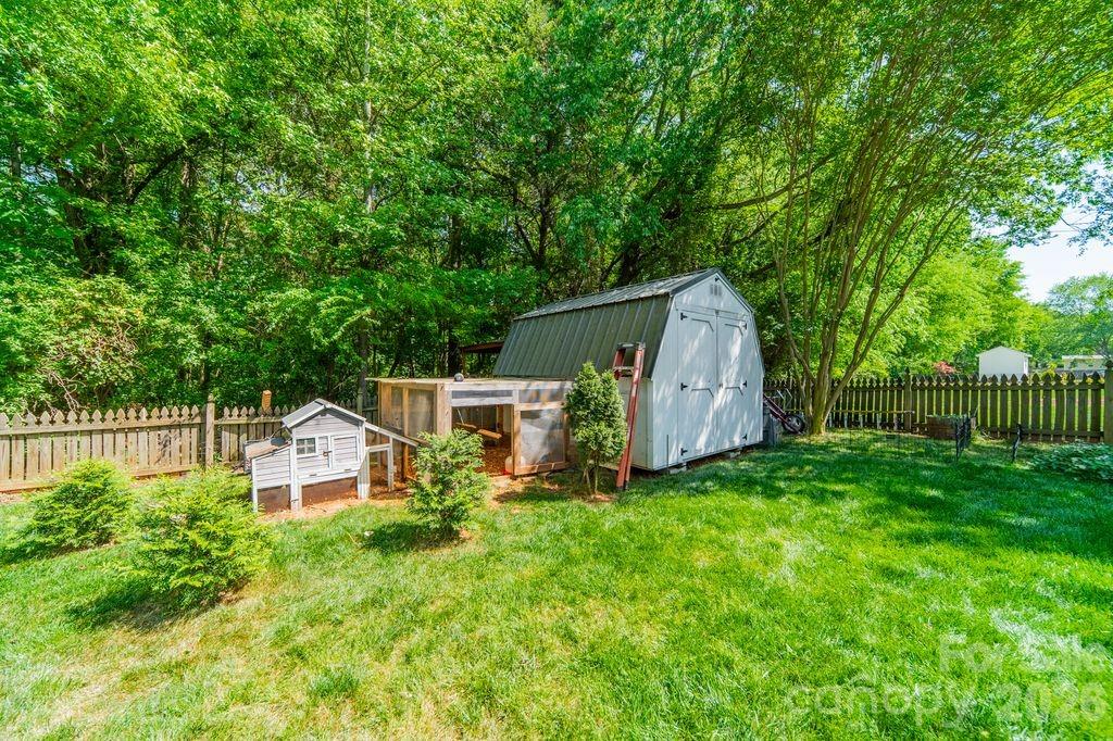 2316 Heath Lake Drive — Mint Hill