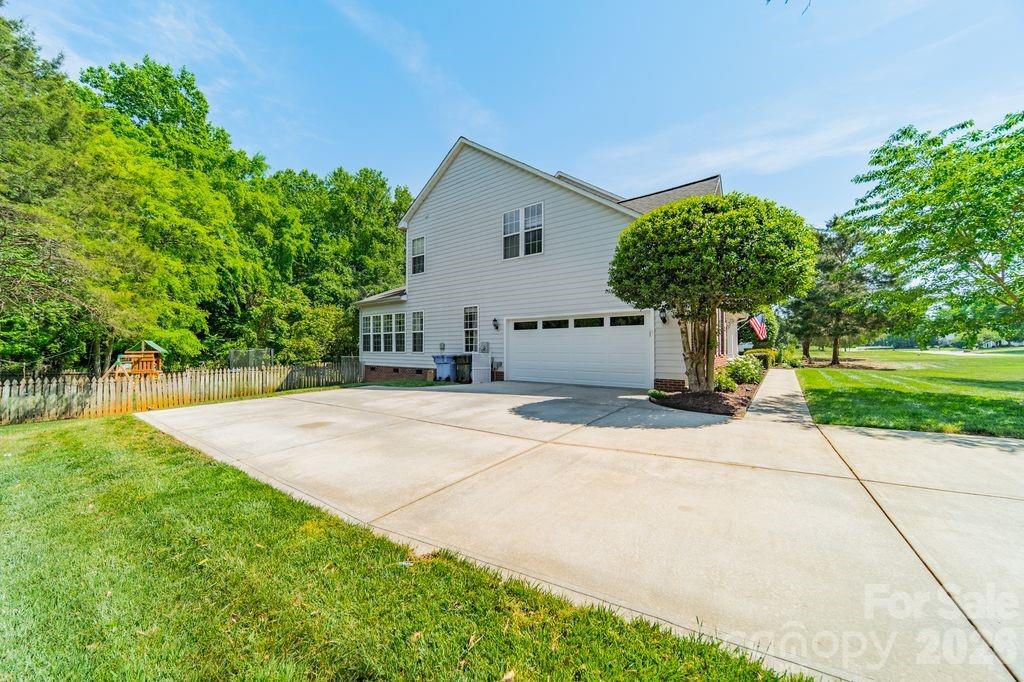 2316 Heath Lake Drive — Mint Hill
