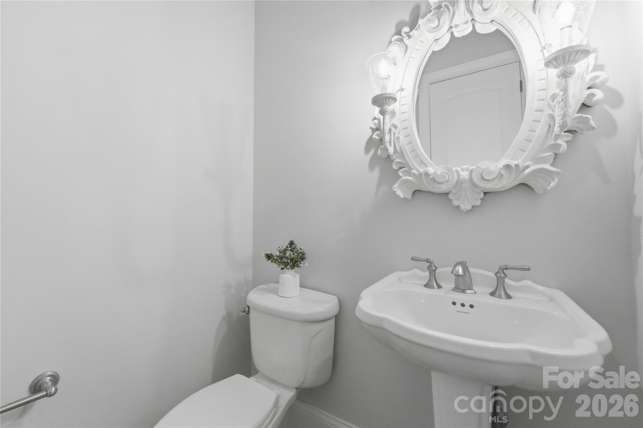 1514 Elmsford Lane — Matthews