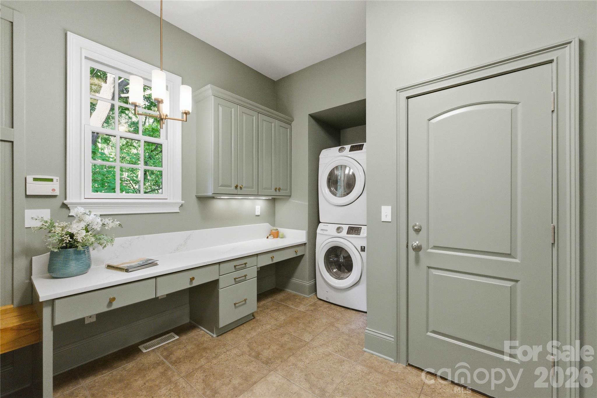 1514 Elmsford Lane — Matthews
