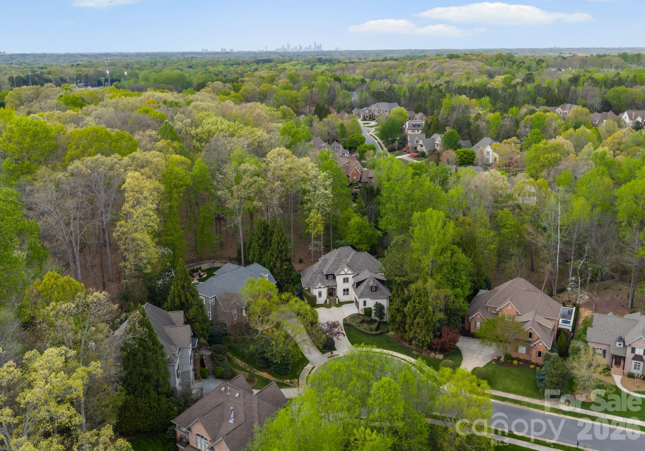 1514 Elmsford Lane — Matthews