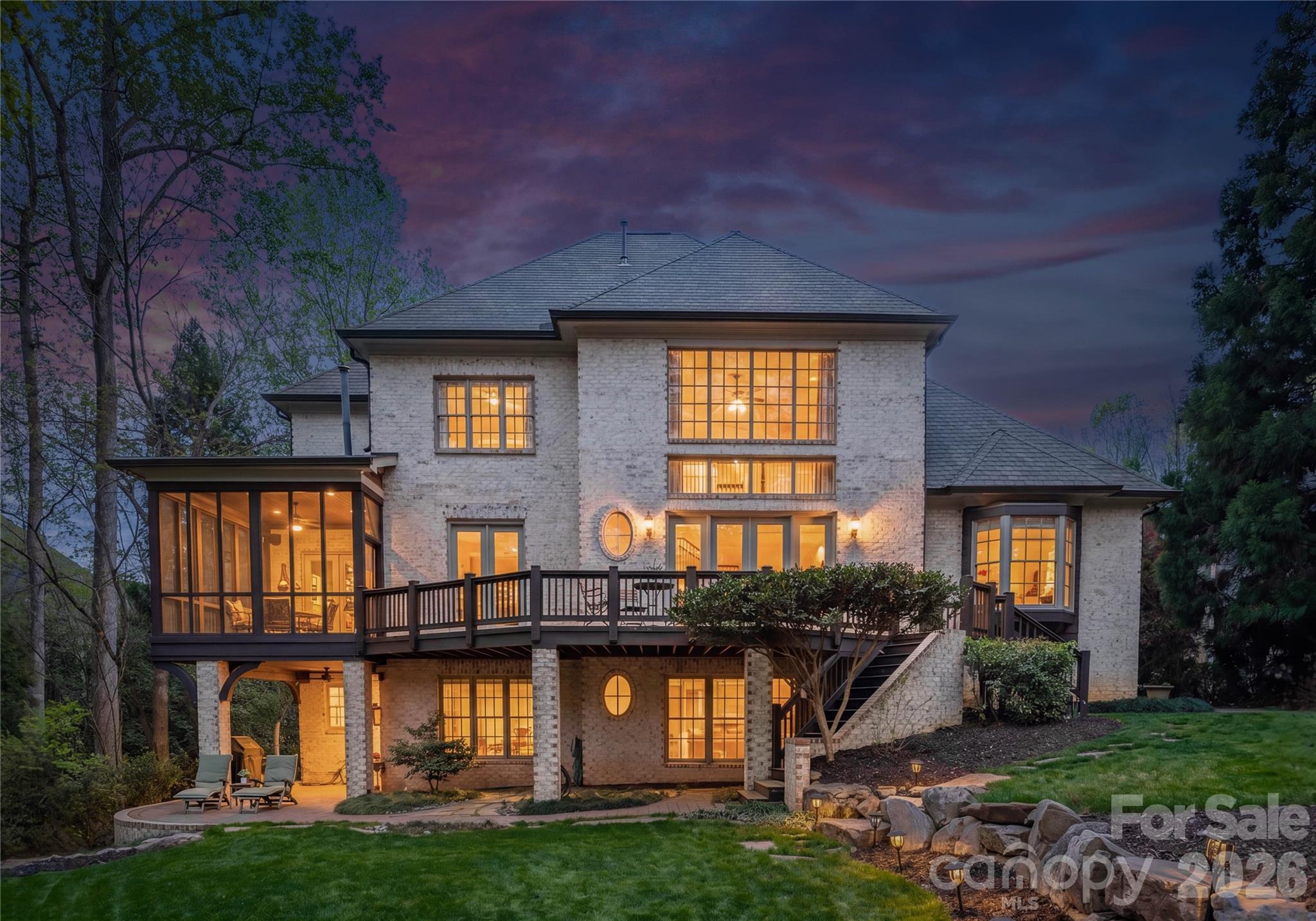 1514 Elmsford Lane — Matthews