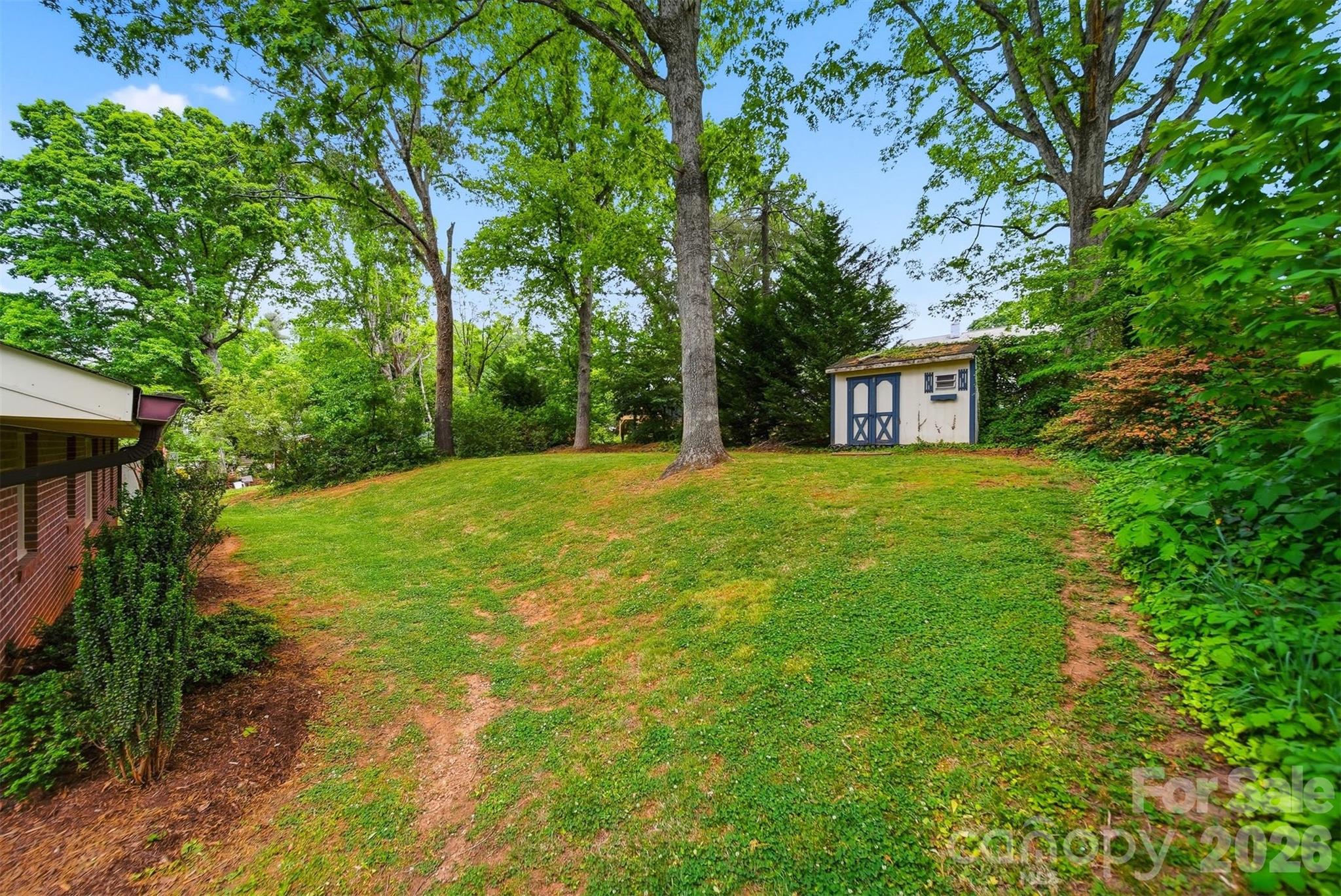 105 Ann Street — Morganton
