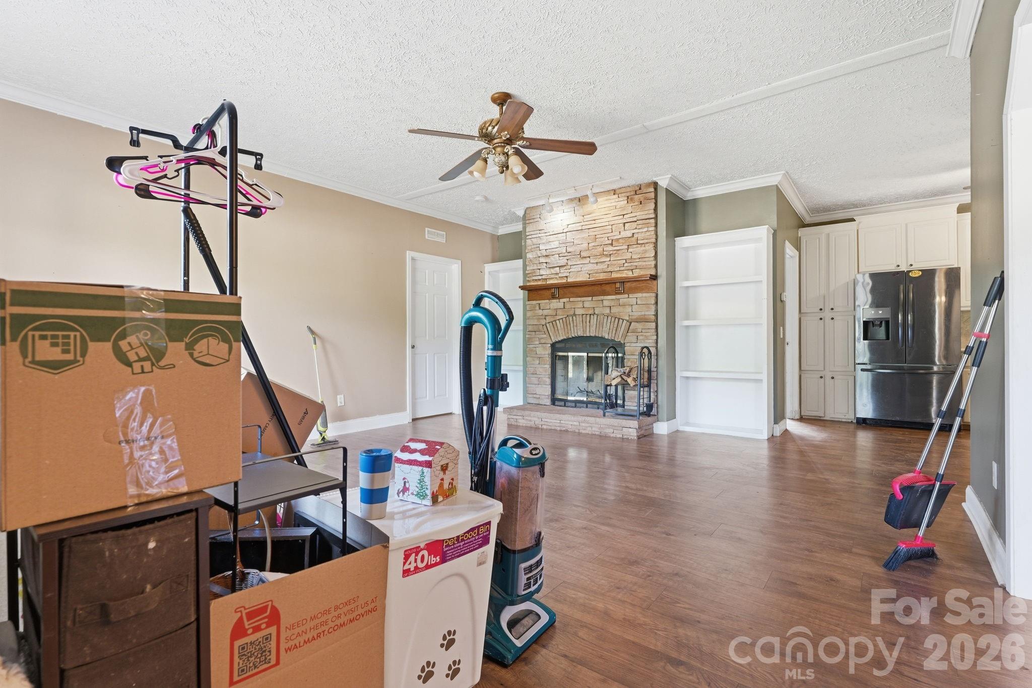 2825 Sweeping Pine Lane — Denver