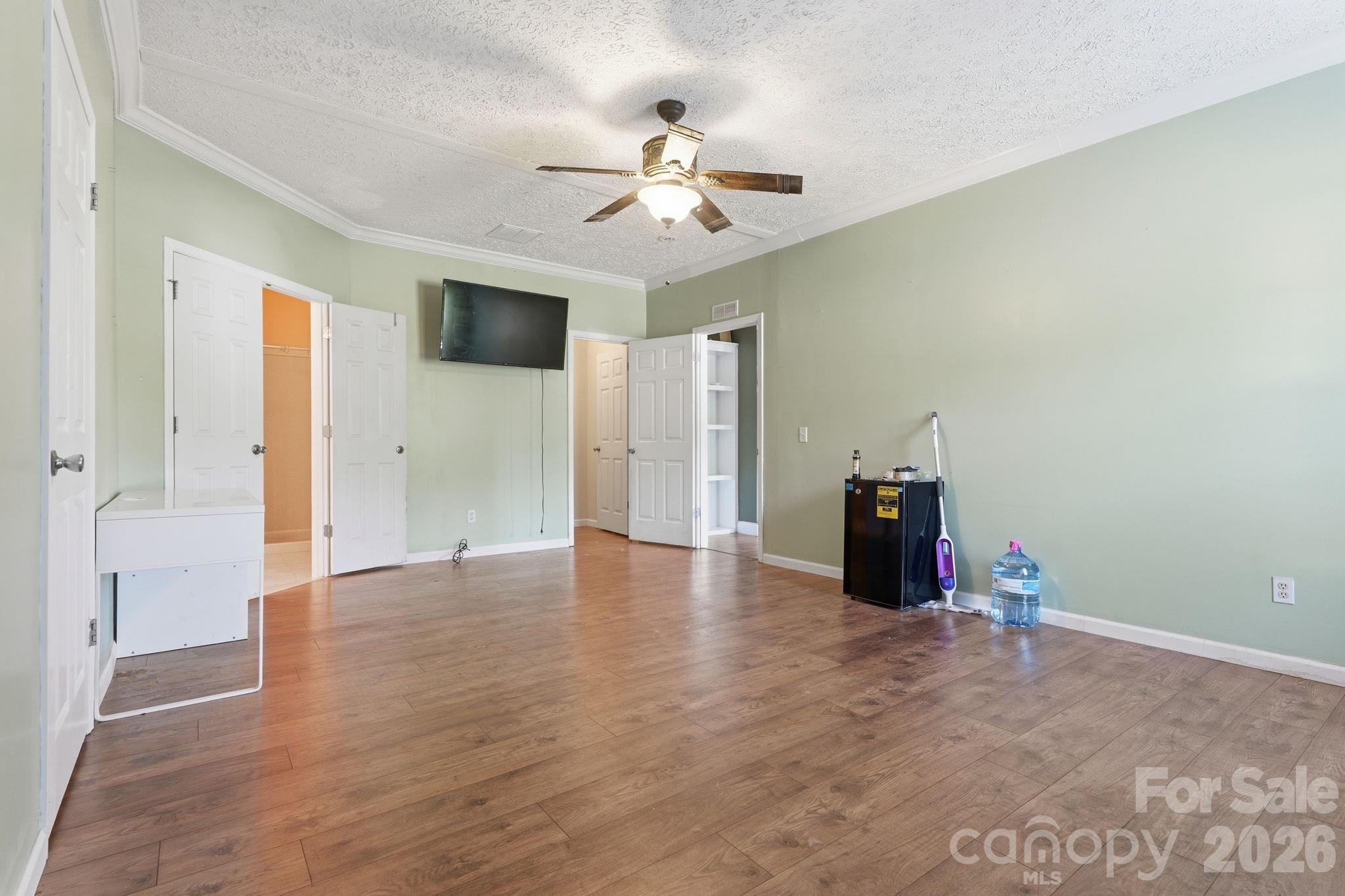 2825 Sweeping Pine Lane — Denver