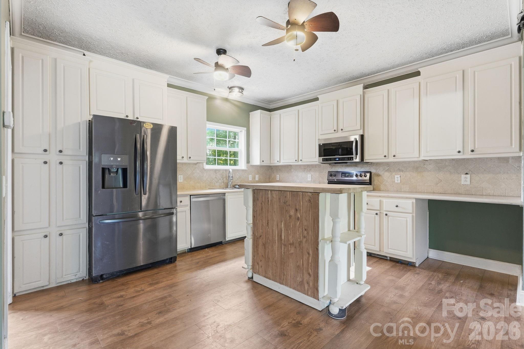 2825 Sweeping Pine Lane — Denver