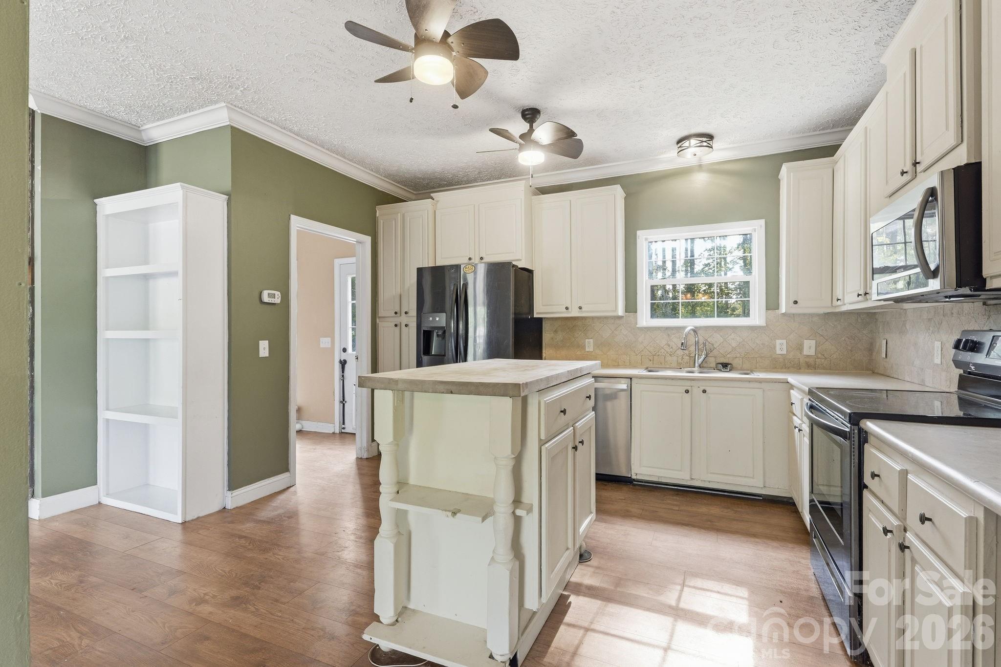 2825 Sweeping Pine Lane — Denver