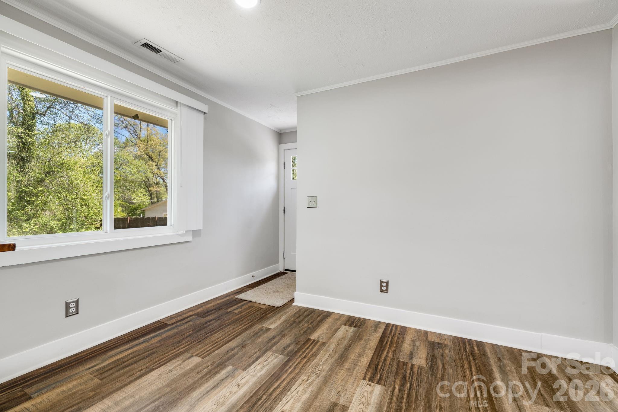 111 Sunset Hill Drive — Etowah