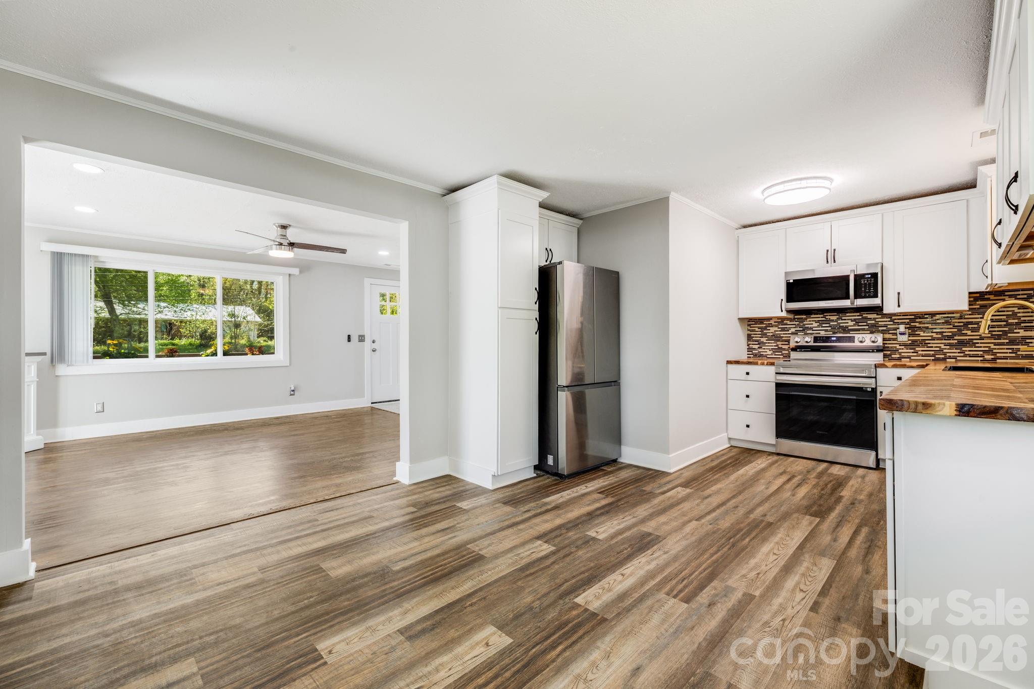 111 Sunset Hill Drive — Etowah