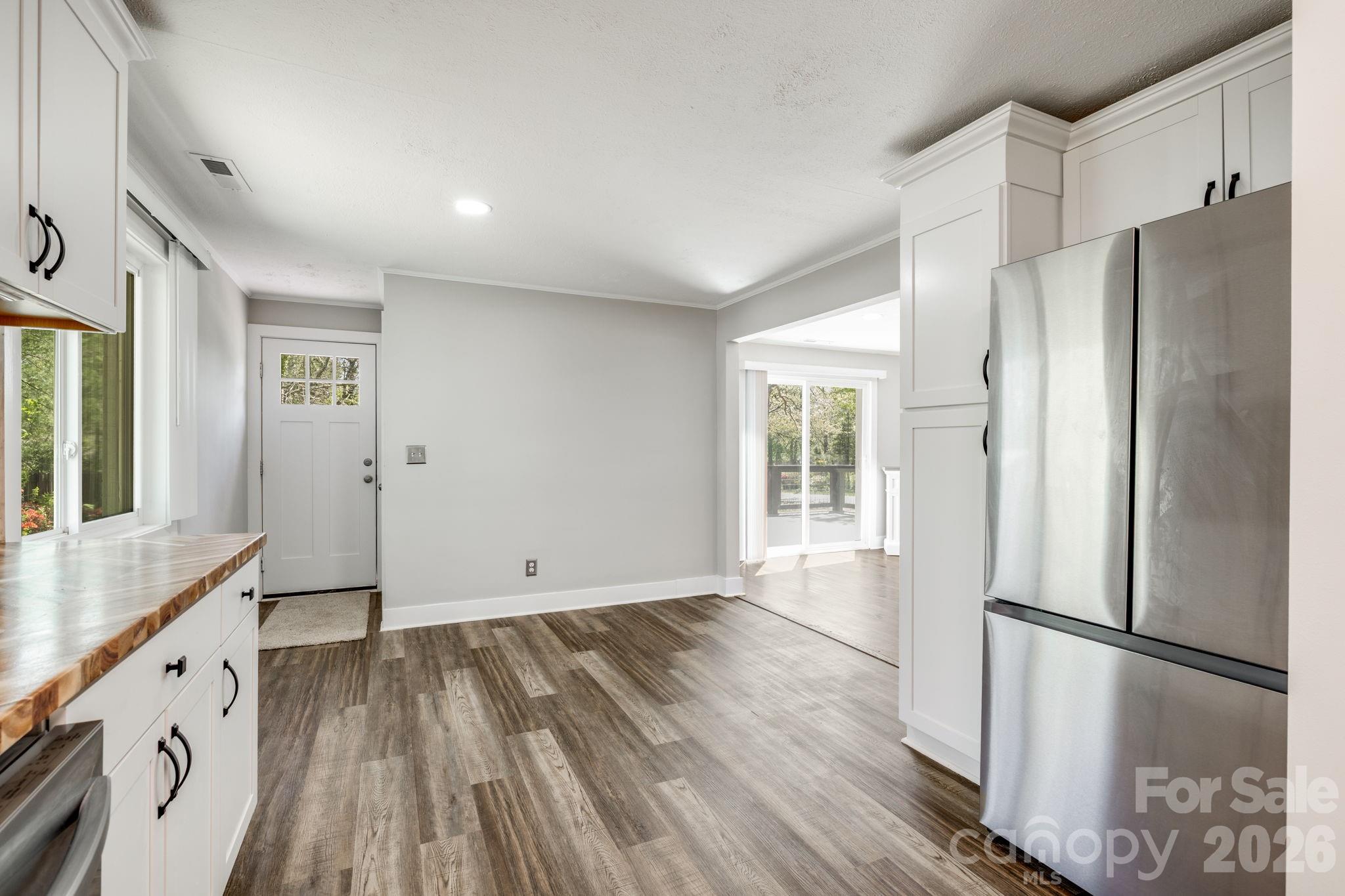111 Sunset Hill Drive — Etowah