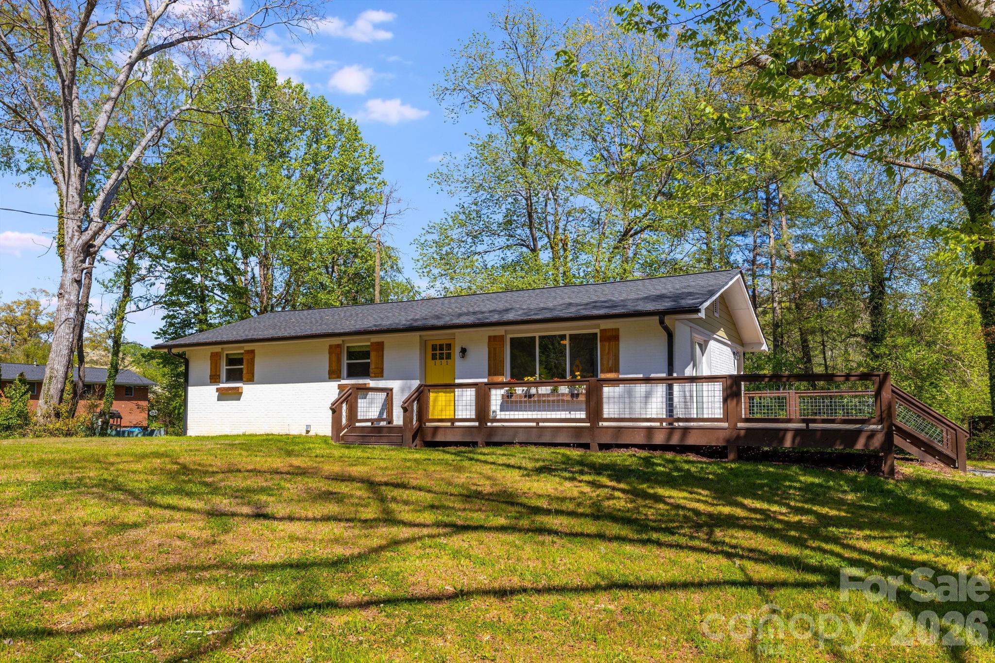 111 Sunset Hill Drive — Etowah