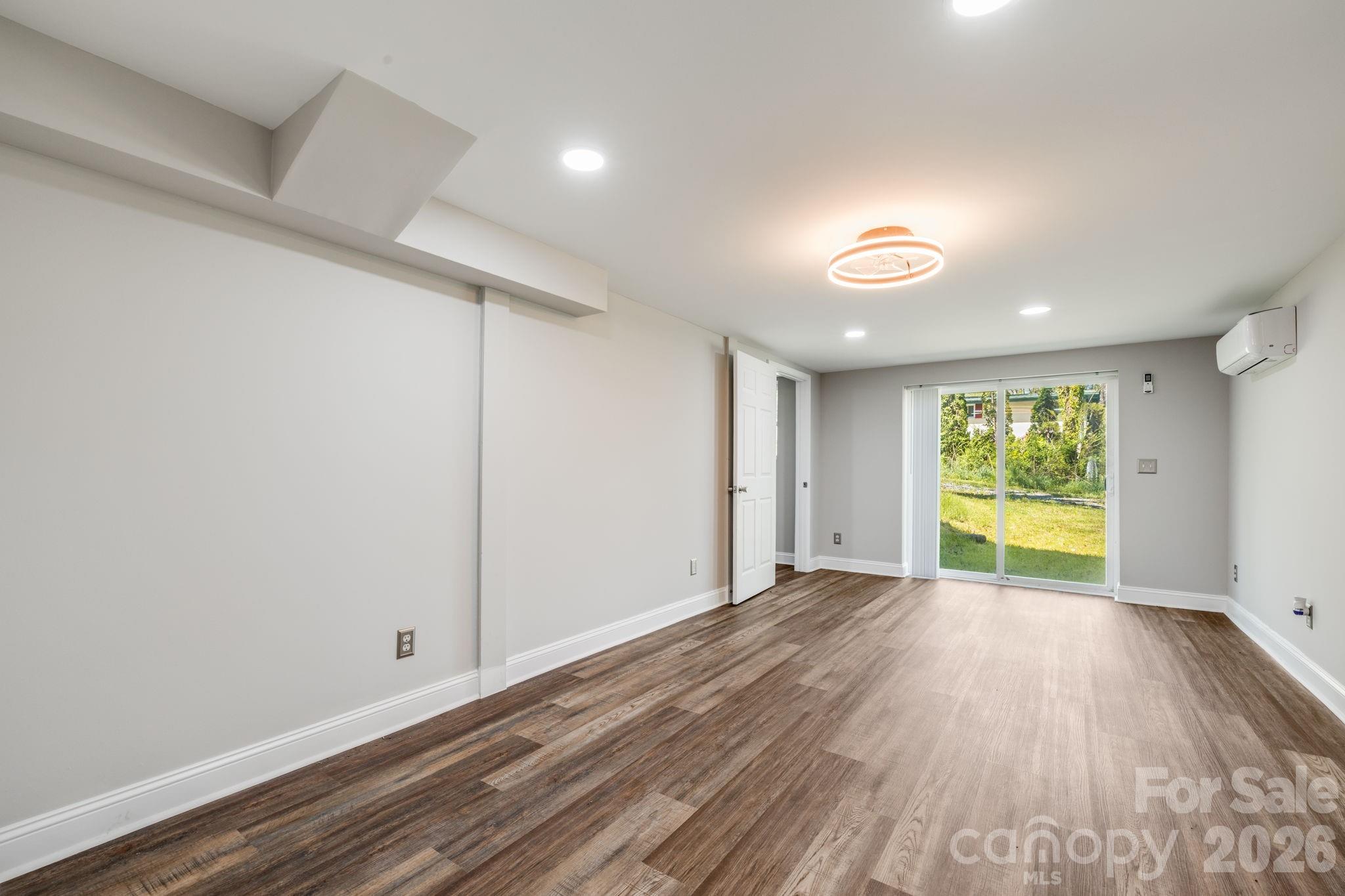 111 Sunset Hill Drive — Etowah