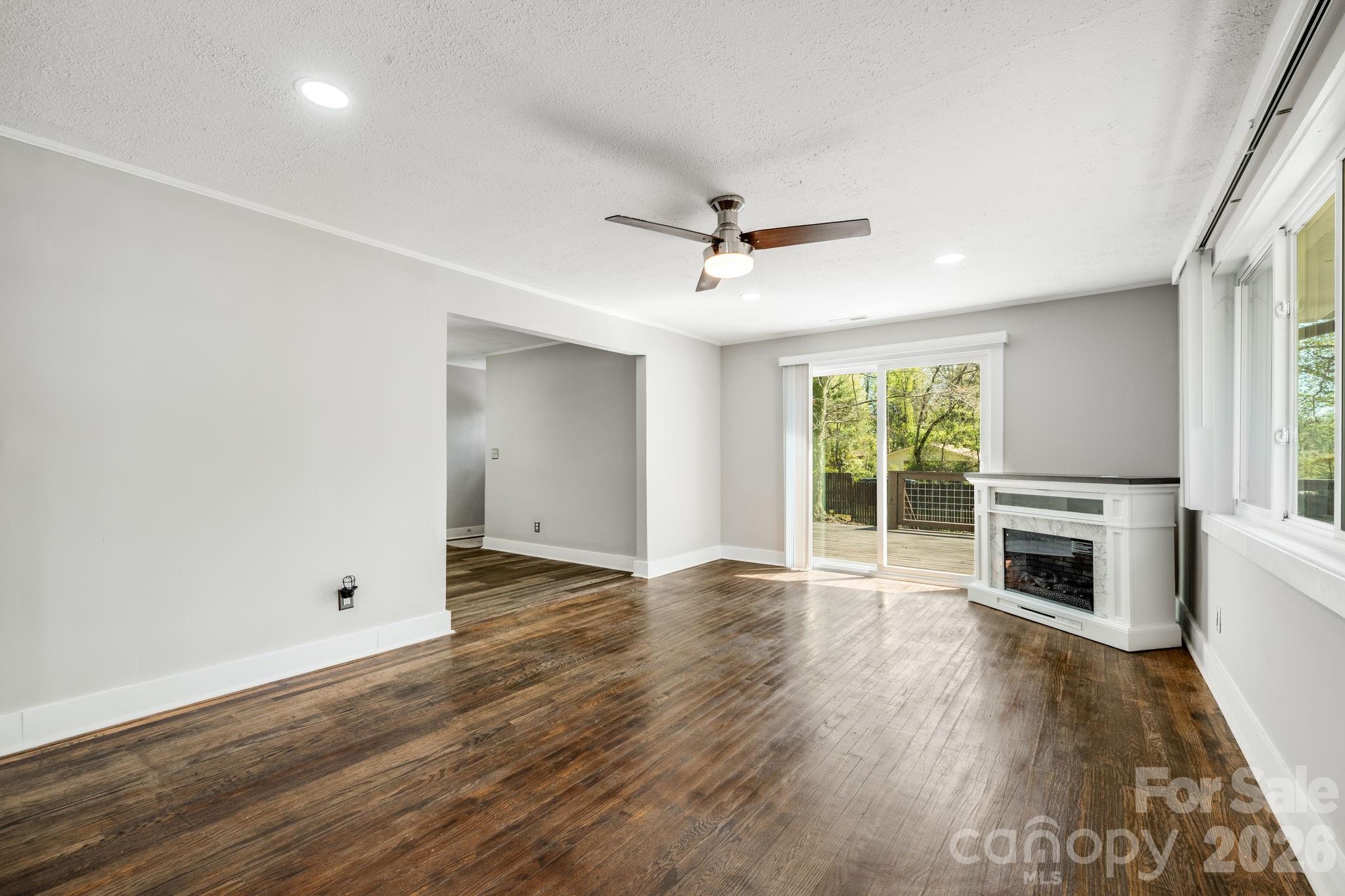 111 Sunset Hill Drive — Etowah