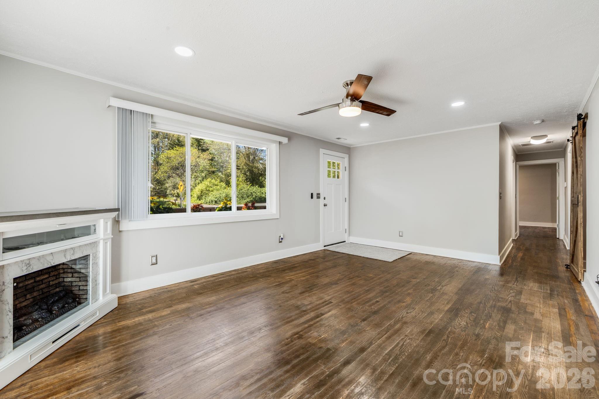 111 Sunset Hill Drive — Etowah