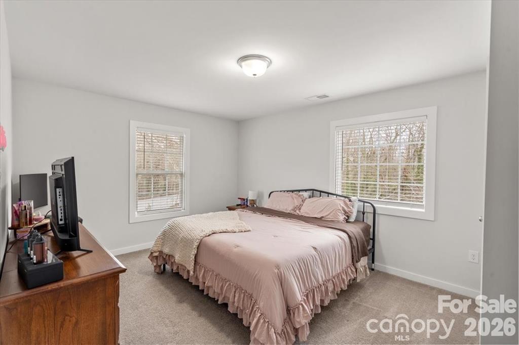 305 Wingate Court — Shelby