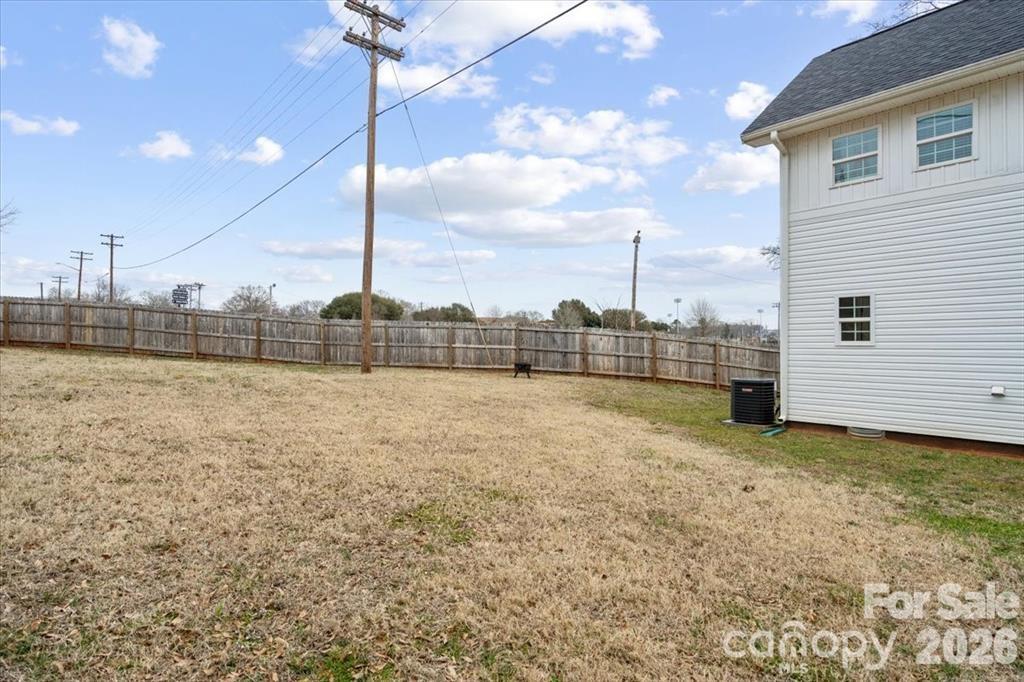 305 Wingate Court — Shelby