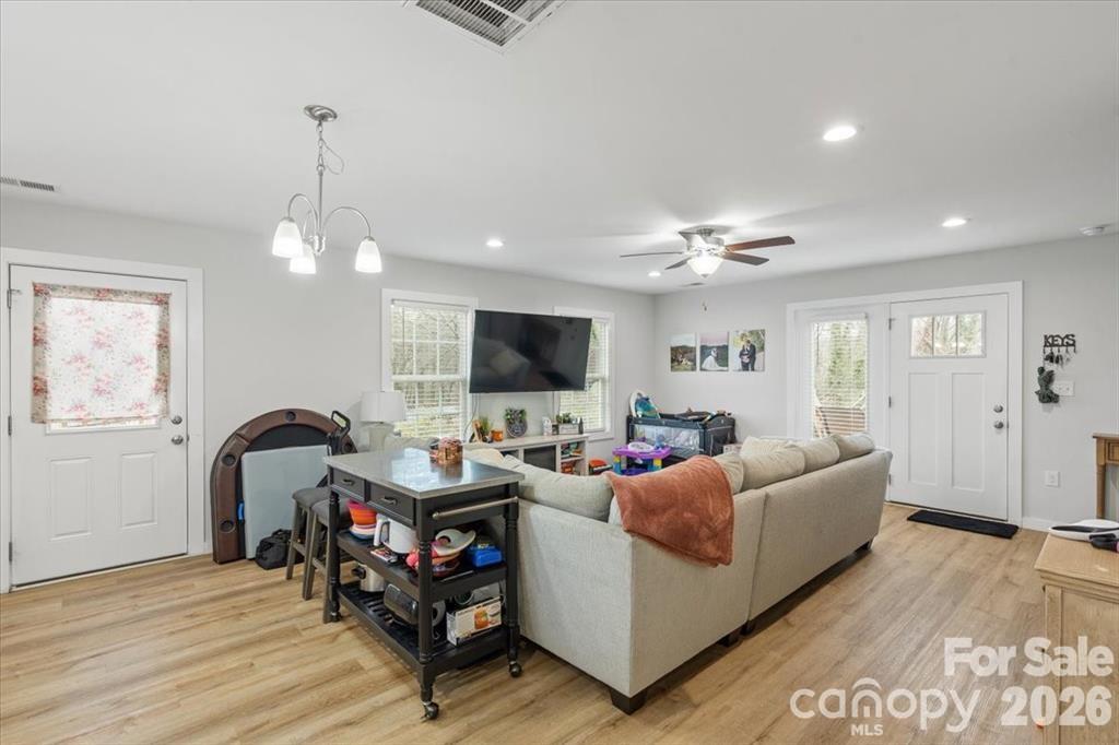305 Wingate Court — Shelby